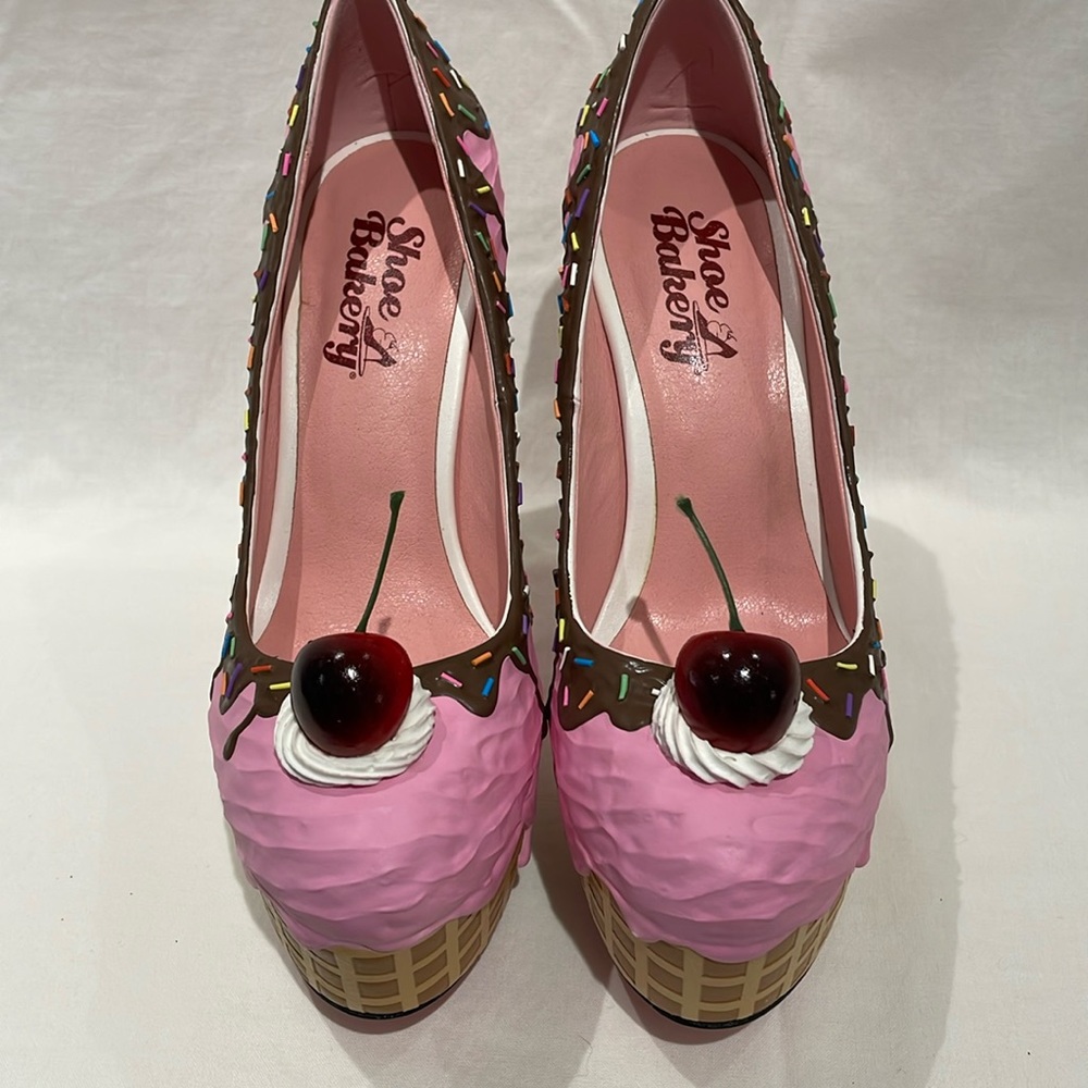 Shoe Bakery bake-a-shoe ice cream heal size 7